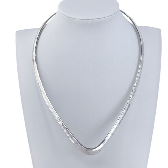Vintage 32.8 Gram Sterling Silver 925 Hammered V Shape Collar Necklace 17" - Picture 1 of 5